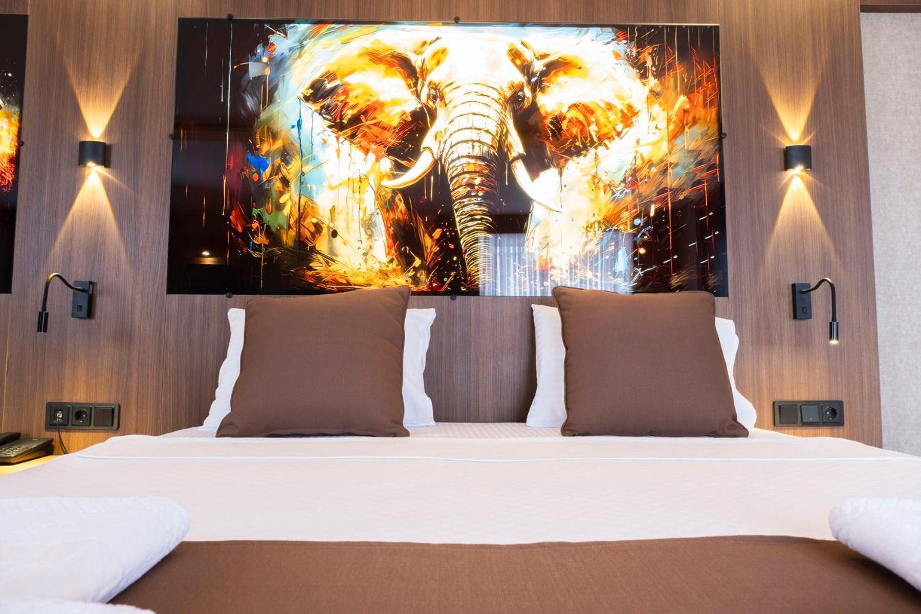 Duqqan Deluxe Hotel كوشاداسيه المظهر الخارجي الصورة