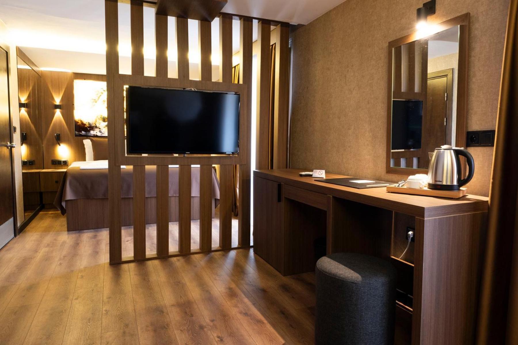 Duqqan Deluxe Hotel كوشاداسيه المظهر الخارجي الصورة