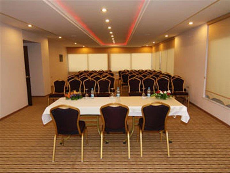 Duqqan Deluxe Hotel كوشاداسيه المظهر الخارجي الصورة