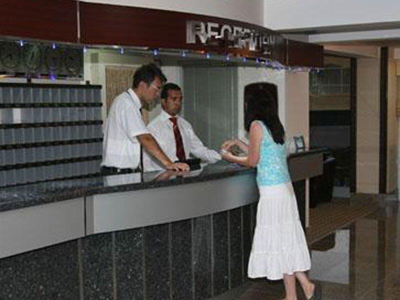 Duqqan Deluxe Hotel كوشاداسيه المظهر الخارجي الصورة