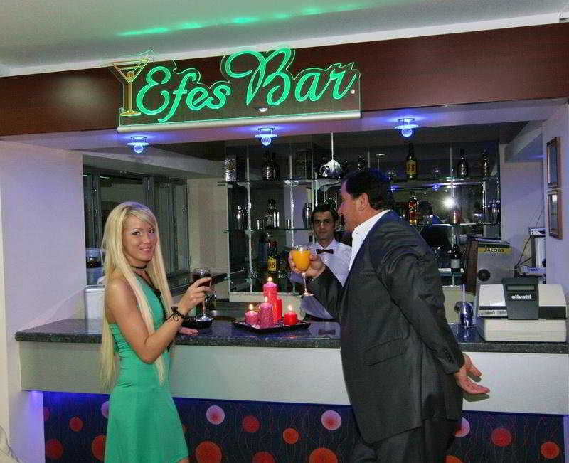 Duqqan Deluxe Hotel كوشاداسيه المظهر الخارجي الصورة