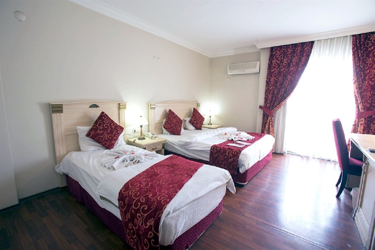 Duqqan Deluxe Hotel كوشاداسيه المظهر الخارجي الصورة